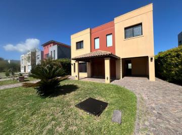 Casa · 225m² · 4 Ambientes · Casa - Altos de Hudson I