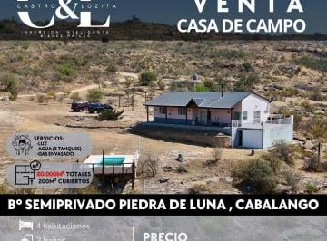 Casa · 200m² · 6 Ambientes · 1 Cochera · Espectacular Estancia con 4 Dorm., Pileta, 20.000 m² de Terreno B° Piedra de Luna, Cabalango