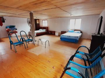 Casa · 275m² · 3 Dormitorios · 1 Cochera · Casa en Garupa