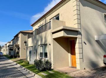 Casa · 110m² · 4 Ambientes · Casa Dúplex en Venta en Saravi Village, Pilar, G. B. a. Zona Norte