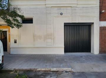Local comercial · 210m² · Imperdible Galpon a La Venta en Barrio San Vicente!