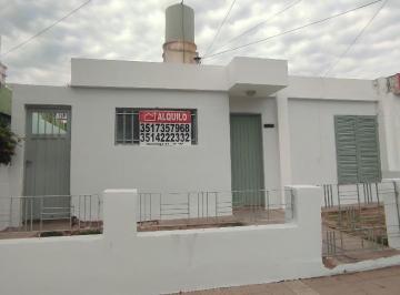 Casa de 4 ambientes, Córdoba · Increible Patio! Hermosa Casa en Zona Sur!