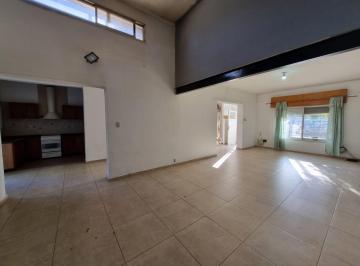 Casa · 150m² · 4 Ambientes · 1 Cochera · Vera Mujica 2400, Casa 2 Dorm. con Local / Deposito