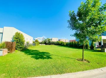 Terreno · 408m² · Lote Interno con Amarra en Tigre, Barrio Náutico Vila Marina!