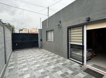 Casa · 60m² · 1 Dormitorio · 1 Cochera · Venta Casa 2 Amb Paso del Rey Acceso Oeste