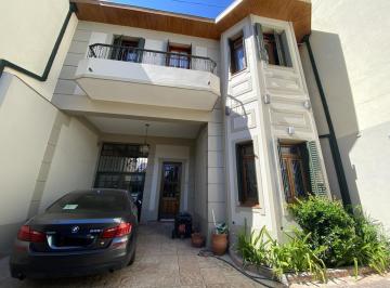 Casa · 350m² · 3 Dormitorios · Casa en Banfield Oeste