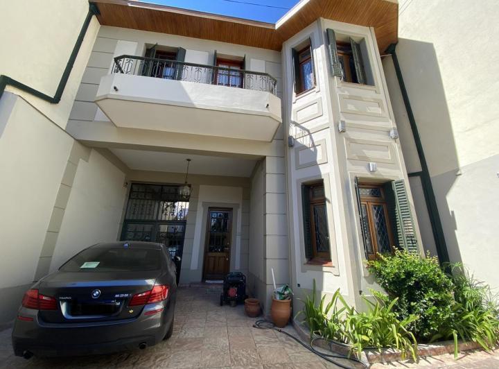 Casa · 350m² · 3 Dormitorios
