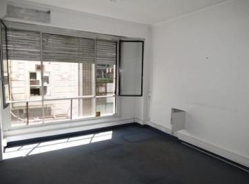 Oficina comercial · 40m² · 1 Ambiente · Oficina en Venta - 2 Privados 1 Baño - 40 m² - Microcentro