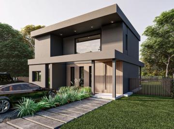 Casa · 187m² · 5 Ambientes · 2 Cocheras · Casa en Venta en Santa Lucía en Pilar del Este.