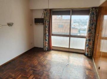 DIS-DIS-173_2 · Semi Piso en Venta - Centro