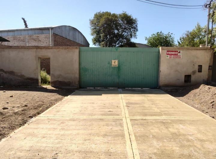 Bodega-Galpón · 1000m² · 2 Ambientes · 3 Cocheras