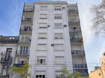 Departamento de 2 ambientes, Parque Patricios · Depto 2 Ambientes con Balcon // Av Caseros 2967