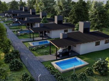 Casa · 99m² · 3 Ambientes · 1 Cochera · Casa en Venta de 2 Dorm. C/ Cochera en Villa Santa Cruz del Lago