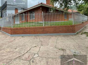 Casa · 128m² · 3 Ambientes · 1 Cochera · Casa en Venta en Barrio José Muñoz, Villa Carlos Paz.