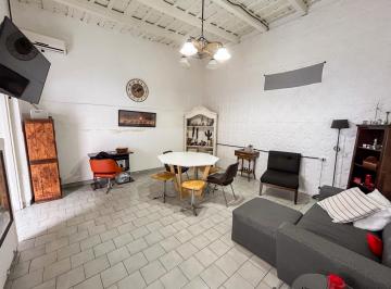 Casa · 76m² · 3 Ambientes · Venta Casa de Pasillo 1 Dormitorio
