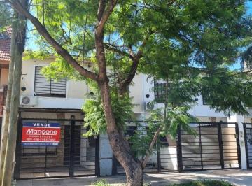 Casa de 3 ambientes, Lomas de Zamora · Duplex 3 Ambientes. Apto Credito. Venta Directa.