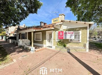 Casa · 80m² · 4 Ambientes · Casa en Venta Rosario, Alberdi.