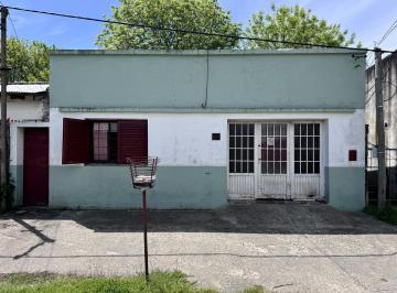 Terreno · 80m² · 3 Ambientes · 1 Cochera · Terreno en Venta, con Construcción a Demoler o Refaccionar