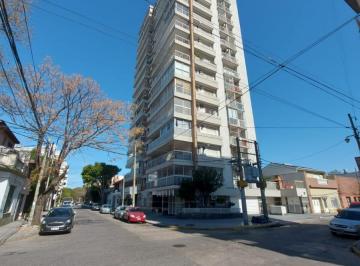 Departamento · 34m² · 2 Ambientes · Departamento en Venta de Dos Ambientes con Doble Balcón y Vista Panorámica - Santos Lugares