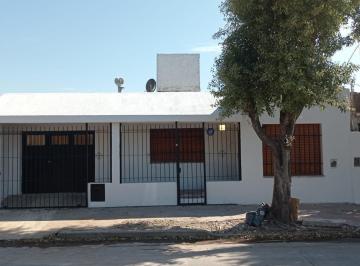 Casa · 90m² · 3 Ambientes · 2 Cocheras · Casa en Venta en Villa Bustos, Apta Crédito Hipotecario, Iaf, Posesión Inmediata