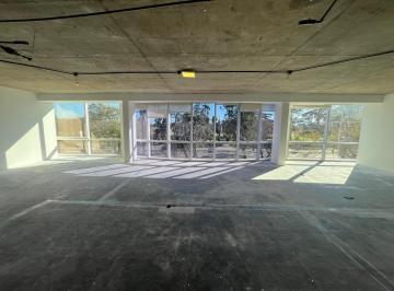 Oficina comercial · 150m² · 6 Cocheras · Alquiler de Oficina en Dardo Rocha