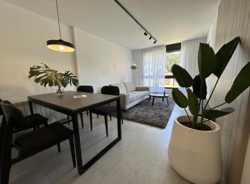Departamento · 80m² · 3 Ambientes · 1 Cochera · Venta Departamento 2 Dorm. con Patio en Fisherton