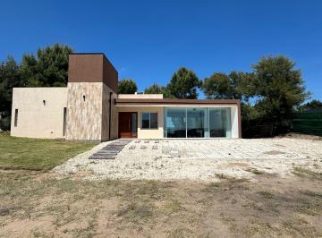 Casa · 4 Ambientes · Casa en Venta, Costa Esmeralda