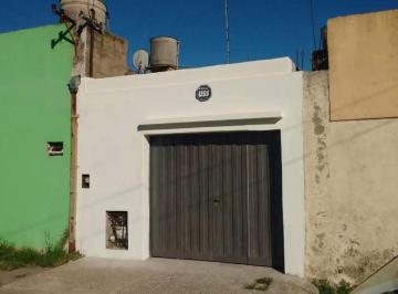 Casa · 55m² · 2 Ambientes · 1 Cochera · Casa en Venta - 1 Dormitorio 1 Baño - Cochera - 55 m² - Ensenada