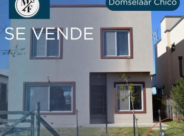 Casa · 140m² · 4 Ambientes · Casa en Venta Domselaar Chico
