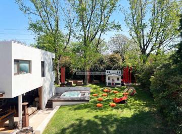LHP-LHP-2701_2 · Casa en Venta 4 Dorm. - Piscina y Jacuzzi - La Colina
