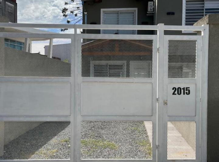 Casa · 220m² · 4 Ambientes · 1 Cochera