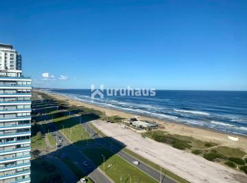 Foto1 · Apartamento en Alquiler Temporal, de 3 Dorm. en Playa Brava!