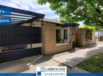 Casa · 146m² · 5 Ambientes · 1 Cochera · Venta Casa Ciudad Evita