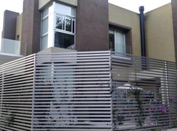Casa · 280m² · 4 Ambientes · 2 Cocheras · Excelente Casa Venta Esquina Las Margaritas Los Avellanos