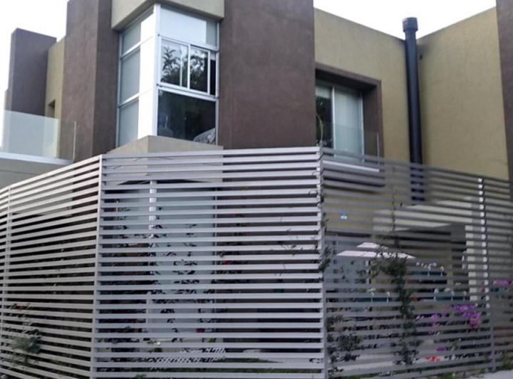 Casa · 280m² · 4 Ambientes · 2 Cocheras