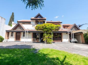 Casa · 360m² · 5 Ambientes · 3 Cocheras · Casa en Castelar Norte en Venta