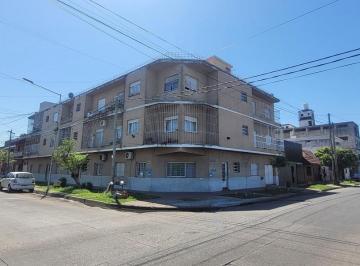 Departamento de 4 ambientes, Lanús · Alquiler o Venta de Departamento de 4 Ambientes