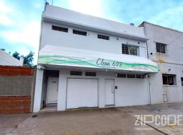 Depósito · 500m² · 13 Ambientes · 1 Cochera · Depósito en Venta con Oficinas