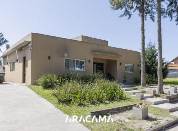 RRA-RR1-1282_2 · Casa en Venta Brickland - Canning