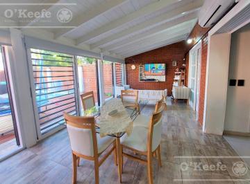 Casa · 258m² · 7 Ambientes · 2 Cocheras · Casa en Venta Ranelagh 4 Dorm. con Pileta