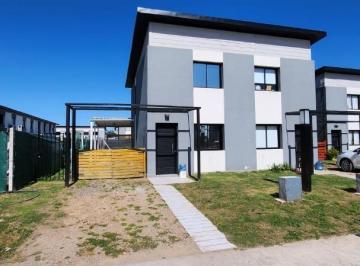 Casa · 72m² · 3 Ambientes · 1 Cochera · Casa en Venta 3 Ambientes en Complejo Umbrales de La Merced