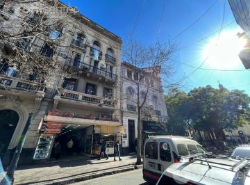 Local comercial · 232m² · 4 Locales en Zona Centro - Rivadavia 55 - Galería San Martín