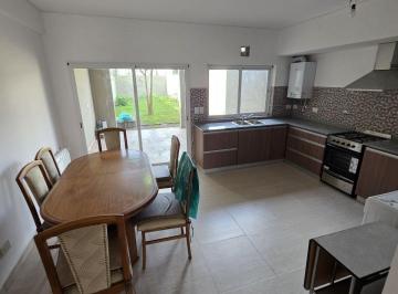 Casa · 160m² · 6 Ambientes · Chalet PH 3 Dorm. - a Estrenar! Vende! Llavallol Gabriel Suarez - Permuta