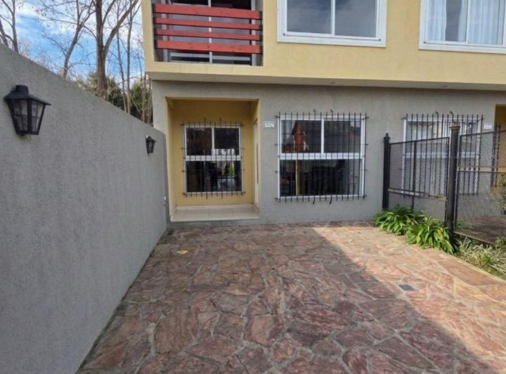 Casa · 160m² · 6 Ambientes