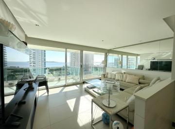 Foto1 · Apartamento en Alquiler Temporal de 3 Dorm. en Suite en Edificio Gala Tower, Punta del Este.