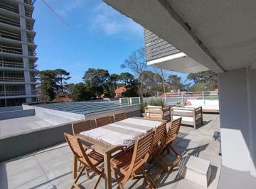 Departamento · 46m² · 2 Ambientes · 1 Cochera · Roosevelt