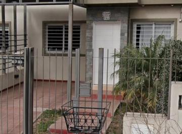 Casa de 8 ambientes, Córdoba · Teodoro (Venta y Media 5269) - Fels Venta Casa 3 Dorm.
