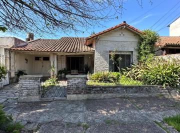 Casa de 3 ambientes, San Isidro · Venta Casa 3 Ambientes Garage Jardin Pileta