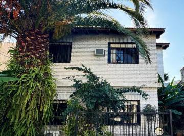 Casa · 175m² · 5 Ambientes · 1 Cochera · Casa en Venta en Punta Chica