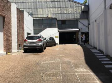 Local comercial · 900m² · Venta en Block Amplio Local Y/o Alquiler de Local y Garaje (Juntos o por Separado) - San Isidro